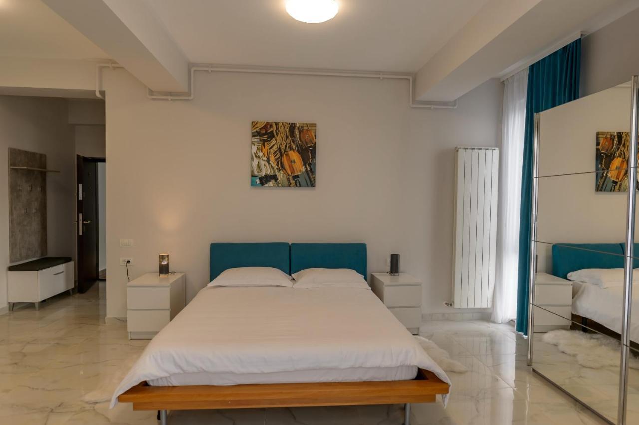 Atlantis Apartments & Studios 마마이아 외부 사진